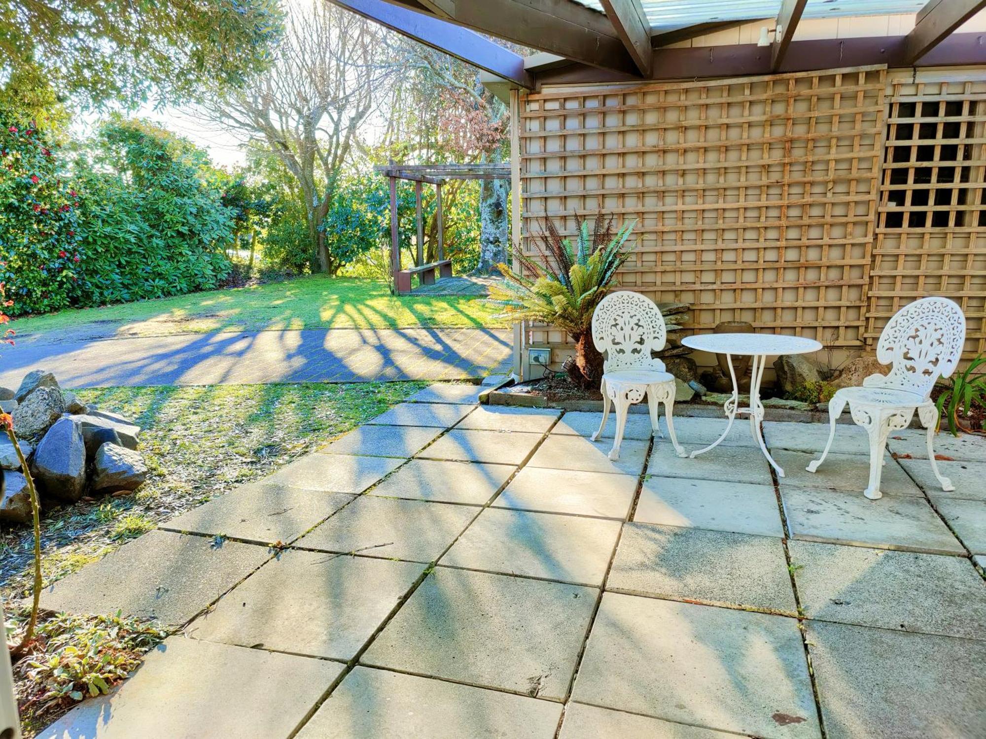 Delight In Birch-Lake View Holiday Home Taupo Exterior photo